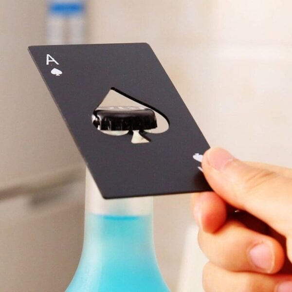 Abridor de botellas de naipes de acero negro de lujo con el as de picas