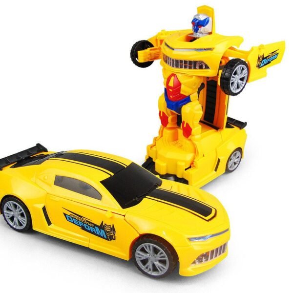 Un coche a batería se convierte en robot, emite sonido y luces, juguete amarillo
