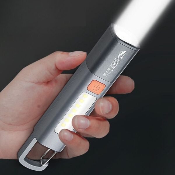 Mini linterna LED recargable con gancho para camping USB